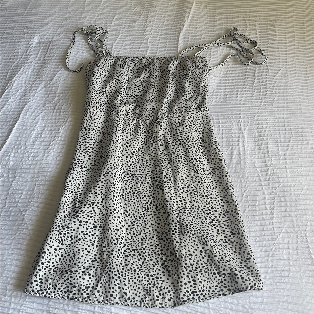 SHEIN Black and White Ruched Top